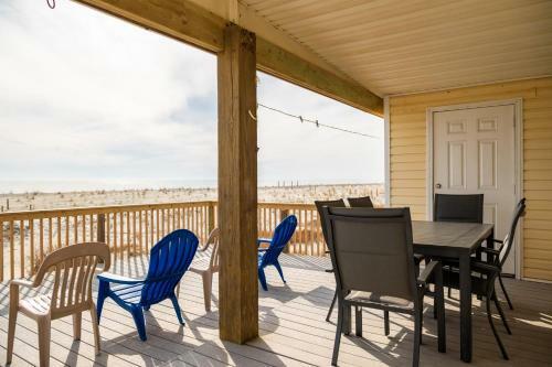 Smart Pelican By Oak Island Accommodations