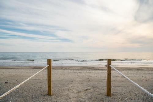 Smart Pelican By Oak Island Accommodations