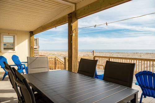 Smart Pelican By Oak Island Accommodations