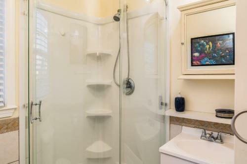 Smart Pelican By Oak Island Accommodations