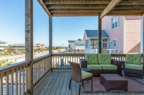 The Treasure Chest By Oak Island Accommodations
