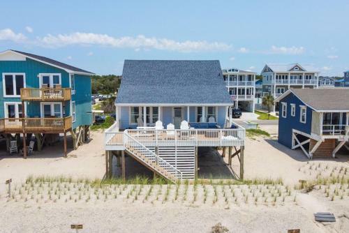 Summer Sands By Oak Island Accommodations