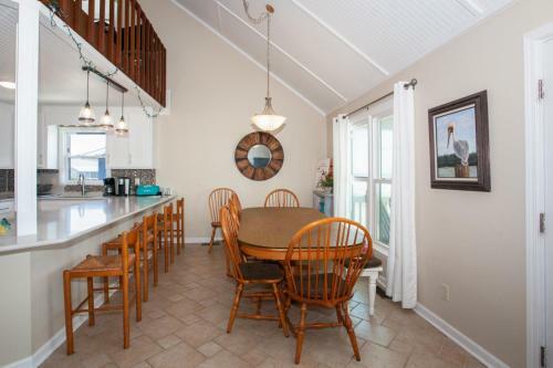 Summer Sands By Oak Island Accommodations