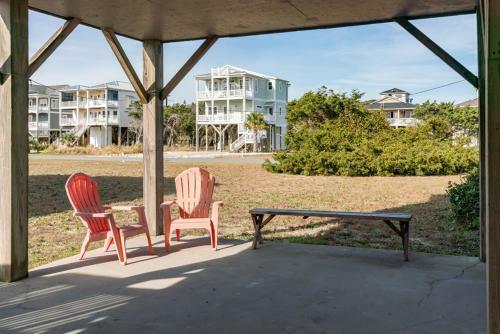 Statehouse By Oak Island Accommodations