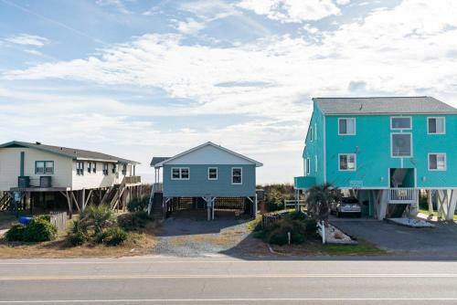 Statehouse By Oak Island Accommodations