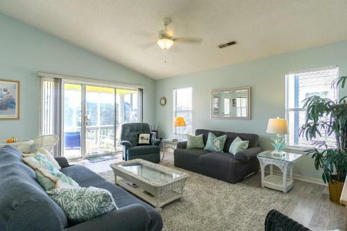 See Otter By Oak Island Accommodations