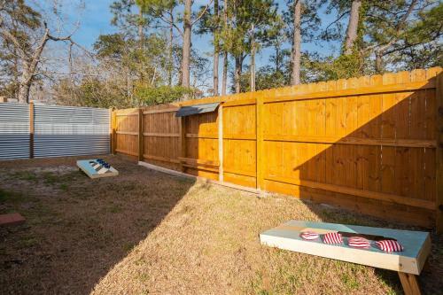 Lighthouse Lodge By Oak Island Accommodations
