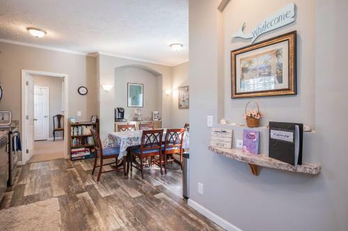 Lighthouse Lodge By Oak Island Accommodations