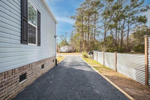 Lighthouse Lodge By Oak Island Accommodations