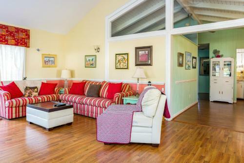 Whimseacal By Oak Island Accommodations