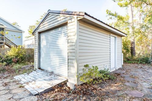 Whimseacal By Oak Island Accommodations