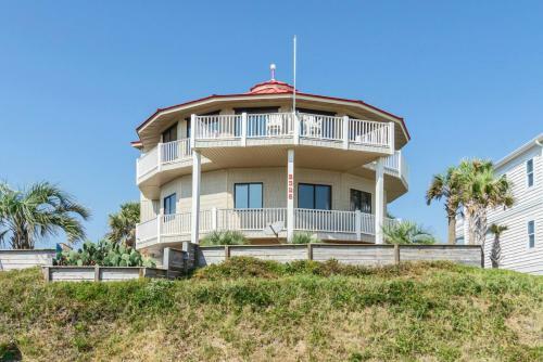 Island Tower By Oak Island Accommodations