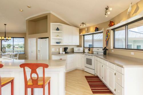 Island Tower By Oak Island Accommodations