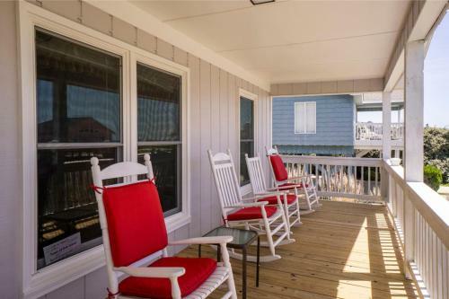 Shorebird By Oak Island Accommodations