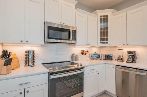 Sweet Sunshine By Oak Island Accommodations