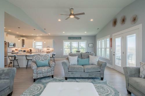 Sweet Sunshine By Oak Island Accommodations