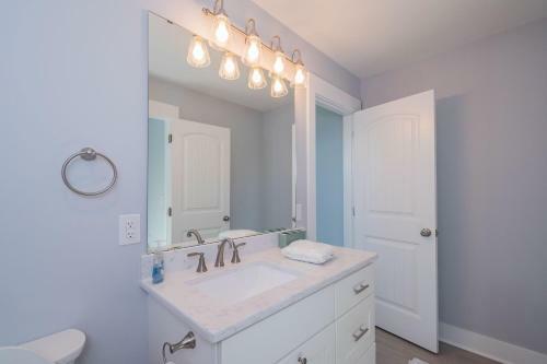Sweet Sunshine By Oak Island Accommodations