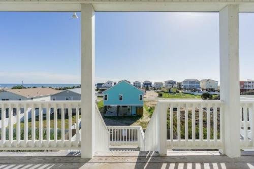 Kiki Hut By Oak Island Accommodations