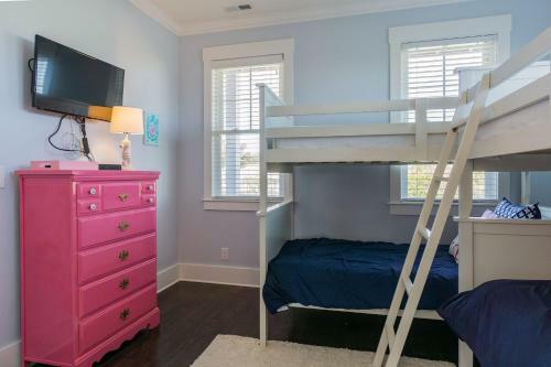 Kiki Hut By Oak Island Accommodations