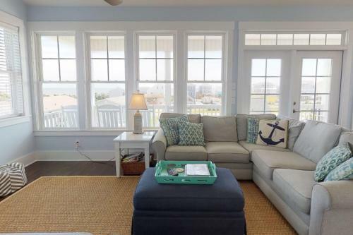 Kiki Hut By Oak Island Accommodations