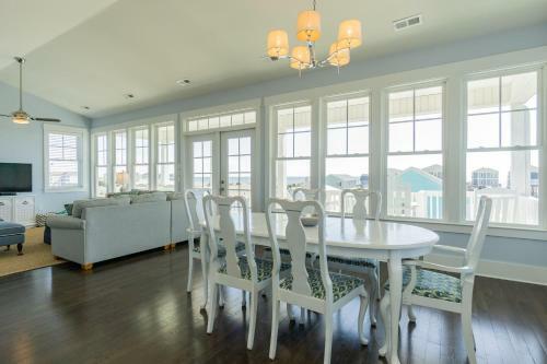 Kiki Hut By Oak Island Accommodations