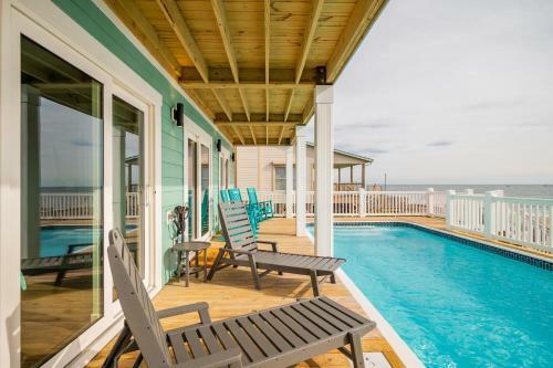 The Sandcastle By Oak Island Accommodations