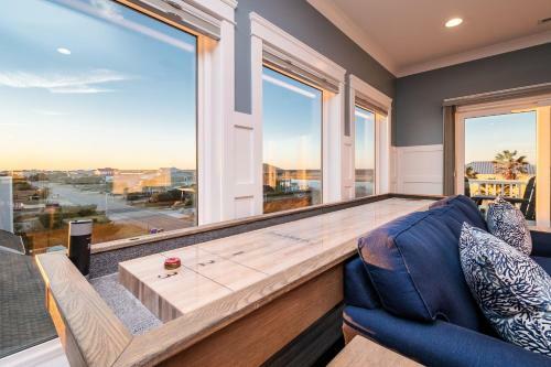 The Sandcastle By Oak Island Accommodations