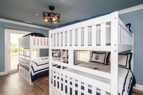 The Sandcastle By Oak Island Accommodations