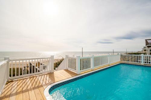 The Sandcastle By Oak Island Accommodations