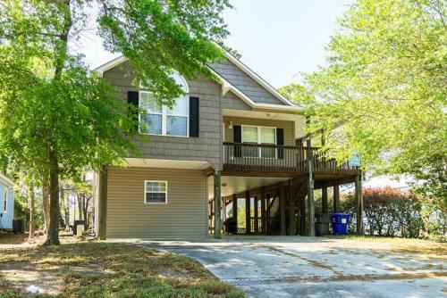 Island Delight By Oak Island Accommodations