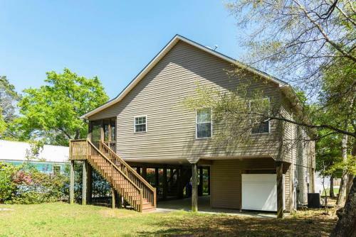 Island Delight By Oak Island Accommodations