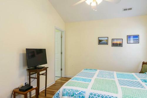 Island Delight By Oak Island Accommodations