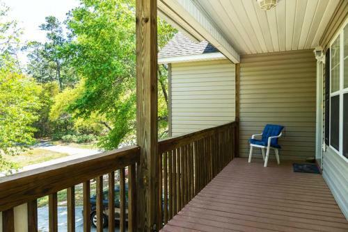 Island Delight By Oak Island Accommodations