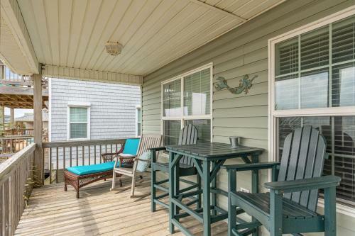 Sherrys Paradise By Oak Island Accommodations