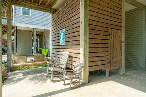 Sherrys Paradise By Oak Island Accommodations