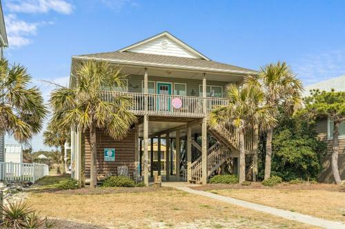 Sherrys Paradise By Oak Island Accommodations