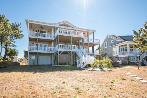 Kings Lynn Inn By Oak Island Accommodations