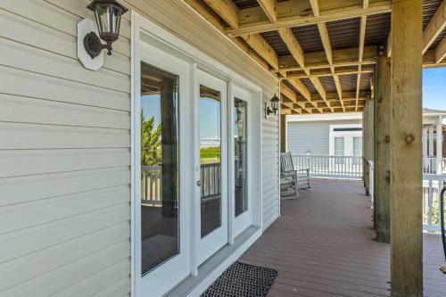 Kings Lynn Inn By Oak Island Accommodations