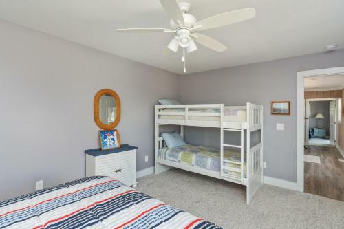 Kings Lynn Inn By Oak Island Accommodations