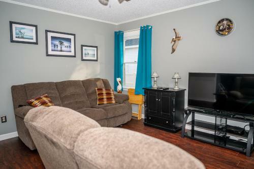 Island Hideaway By Oak Island Accommodations