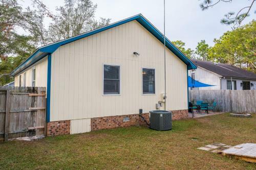 Island Hideaway By Oak Island Accommodations