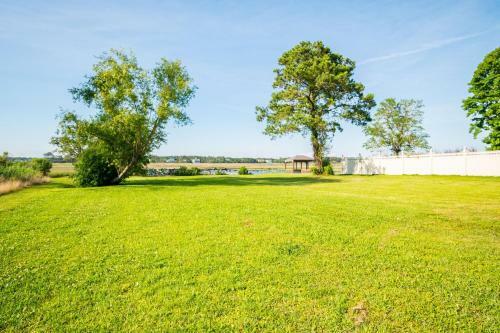 Dockside Paradise By Oak Island Accommodations