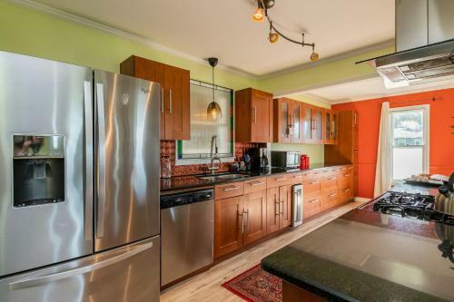 Dockside Paradise By Oak Island Accommodations
