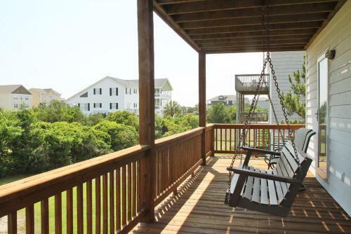 Heron Pointe By Oak Island Accommodations