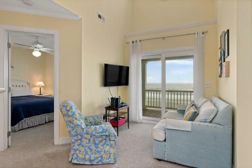Geneva Too By Oak Island Accommodations