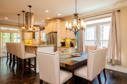 Sea Haven By Oak Island Accommodations