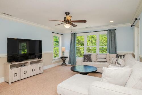 Sea Haven By Oak Island Accommodations