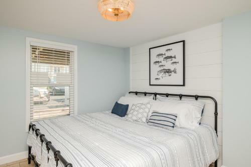 Sawyers Shore Shack By Oak Island Accommodations