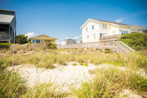 Sea Sage By Oak Island Accommodations