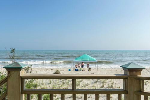 Flounder Inn By Oak Island Accommodations